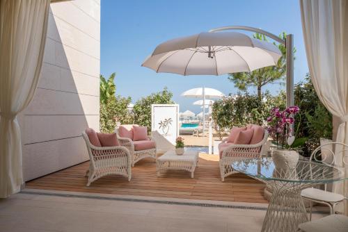 Suite with Sea View image 10