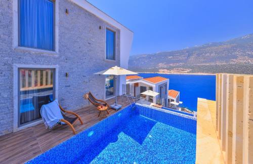 Suite with Private Pool