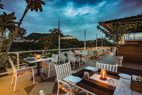 Restaurant, Tripli Hotels Shiv Villas in Udaipur