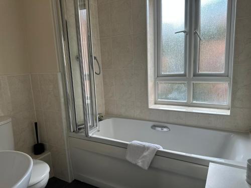 Cosy 2 Bedrooms 2 Bathrooms in Basingstoke