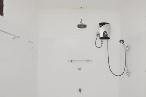 Standard Triple Room image 5