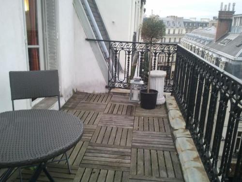 Opéra Louvres appart terrasse 6 ème etag - Location saisonnière - Paris