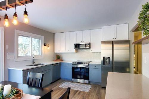 Book Entire House, 3 Bedrooms in White Bear Lake in Saint Paul, USA