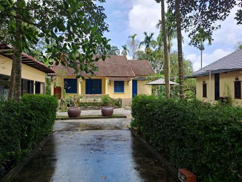 Huong long secret gardern home and stay in Hue