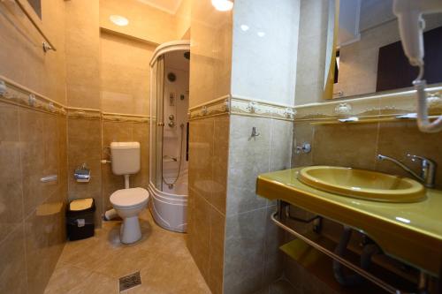 Hotel Coral - image 5