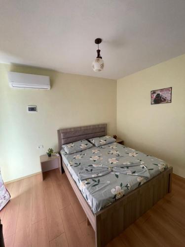 Rent rooms Hudenisht