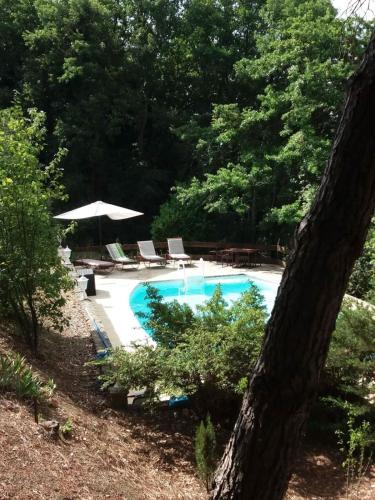 Villa 14 personnes en pleine campagne dans un parc naturel avec piscine privée