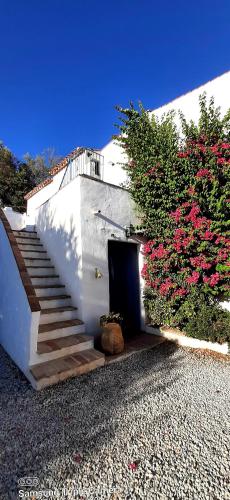  Attico Los Montes with private pool, Pension in Viñuela