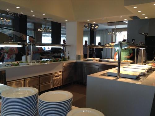Pelagos Suites Hotel & Spa - image 13