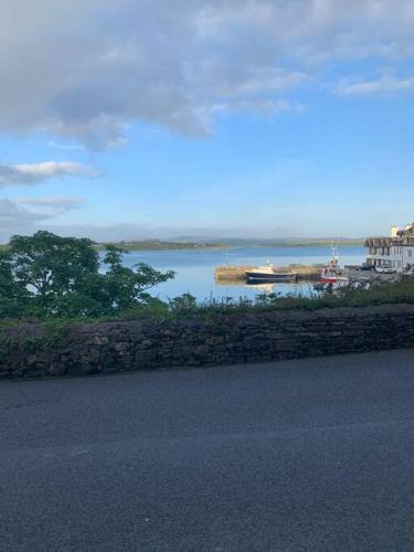 Roundstone Home with a Harbour and Mountain View