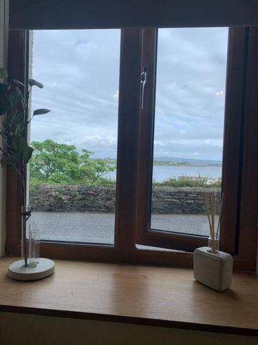 Roundstone Home with a Harbour and Mountain View