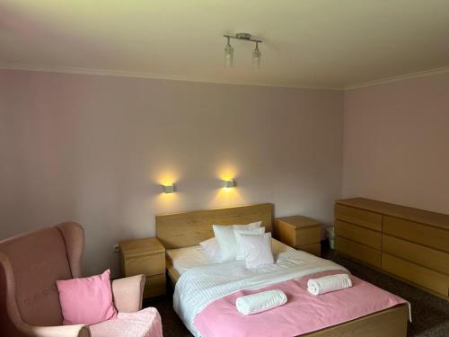 Double Room image 10
