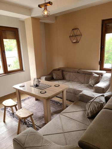 Villa Kristina - Apartment no.2 in Leunovo