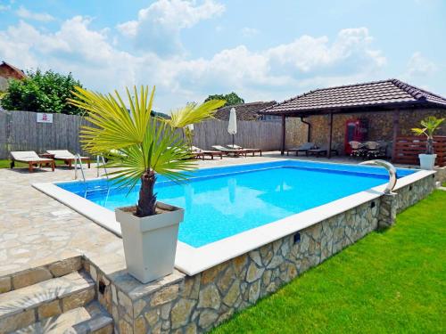 . Aqualux apartments