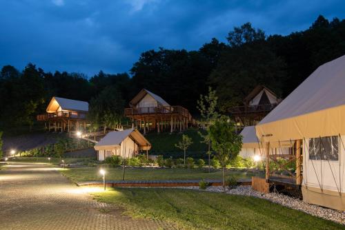 ForRest Glamping - image 10