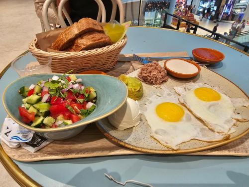 Food and beverages, Quiet & Comfortable Apartment in Raanana with Swimming pool up to 4- guest in Raanana