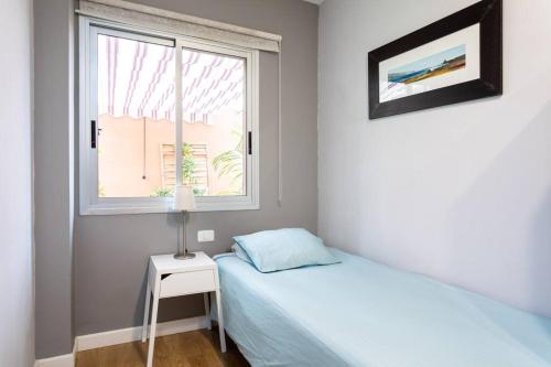 Cálido apartamento, piscina, Wi-Fi 4