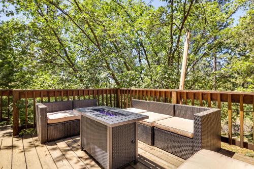 Deck & Gas Grill: Secluded Arnold Cabin Rental! in Arnold (CA)