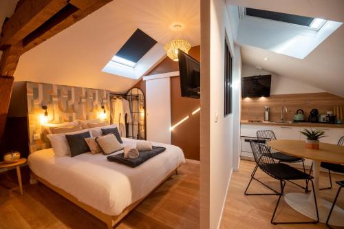 Appart-hôtel de standing avec jacuzzi privatisable en option - Bourdeilles