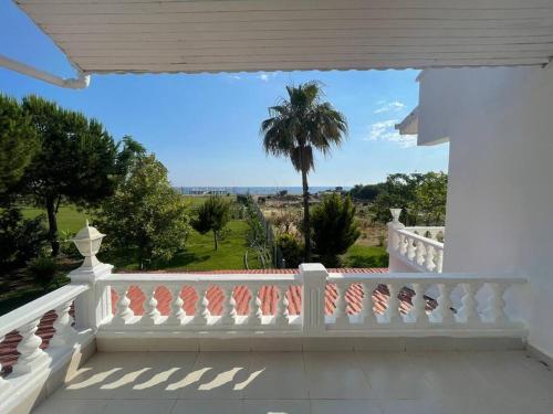 VILLA ON THE BEACH