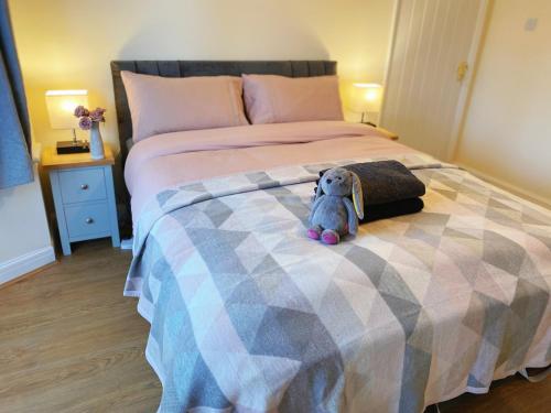 Beautiful Home, BHX Airport, NEC, King Size Beds, Free Parking