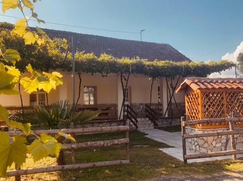 Sweet Home-Skadar Lake in Ponari