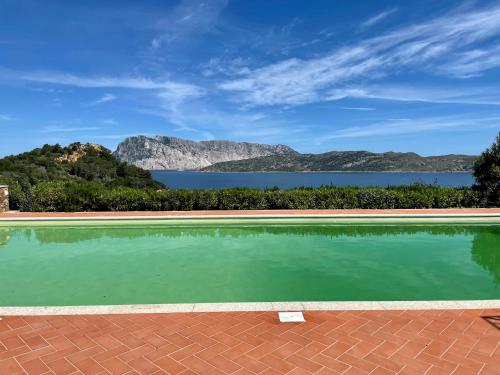 Punta Est Trilocale Soppalco con Terrazza Vista Mare