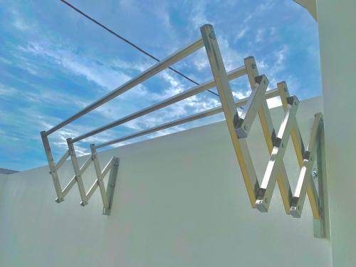 HeyMuji Projector-Netflix-Darts-Near Lotus HeyMuji Projector-Netflix-Darts-Near Lotus