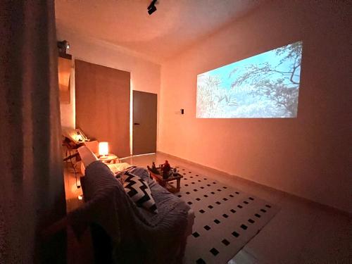 HeyMuji Projector-Netflix-Darts-Near Lotus HeyMuji Projector-Netflix-Darts-Near Lotus