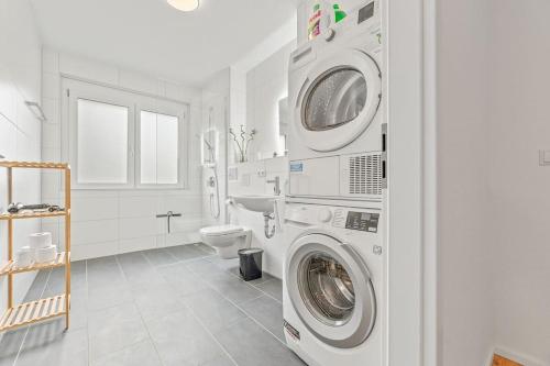 浴室, Großzügiges Business Apartment Herrenberg - Self Check-In (Großzugiges Business Apartment Herrenberg - Self Check-In) in 黑倫貝格