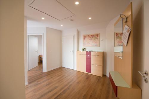 Intrare, 2-Schlafzimmer Wohnung Klima Parken gratis in Lauingen (Donau)