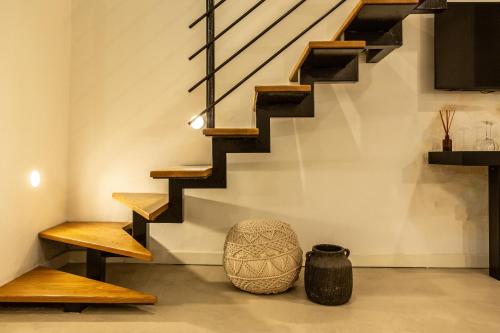 ES Suites – Naples, CO