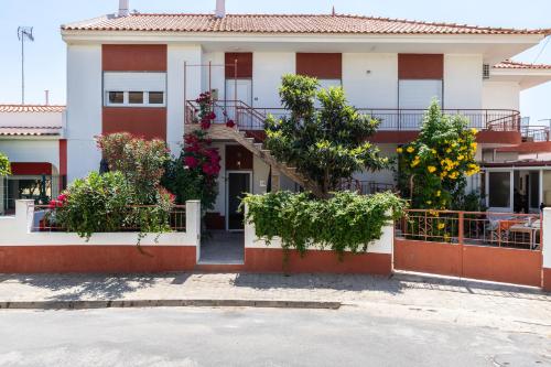 Porta Nova Guesthouse by R-Tex 3