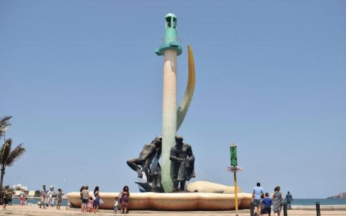 附近景點, Blanco Armonía - Depto 1 - 2 Min Malecón (Blanco Armonia - Depto 1 - 2 Min Malecon) in 馬薩特蘭市中心