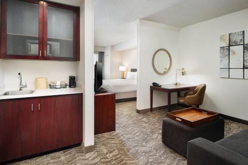 SpringHill Suites Boulder Longmont - image 9