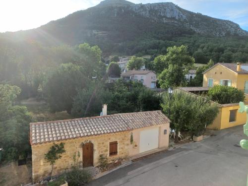 Pays du Verdon , étape, séjour fraîcheur dans maison de caractère