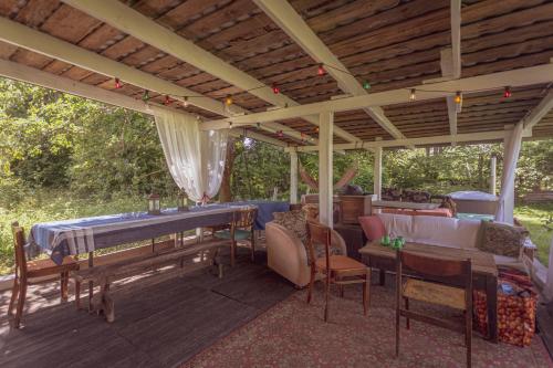 Cousy historical house with sauna and hot tube in Kodavere