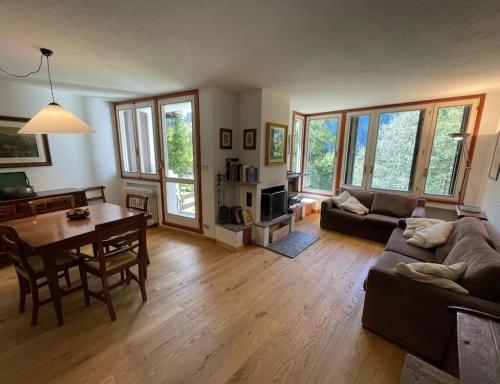 Casa con giardino e vista - Apartment - Courmayeur