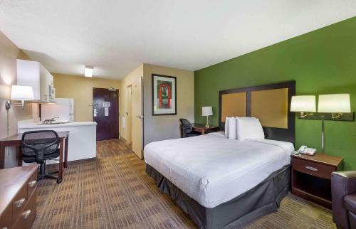 Extended Stay America Suites - Cleveland - Beachwood - Orange Place - South