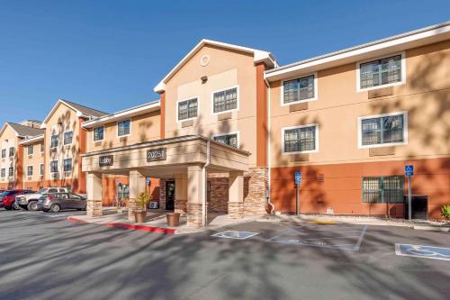 Exterior view, Extended Stay America Suites - Orange County - Lake Forest in Lake Forest (CA)