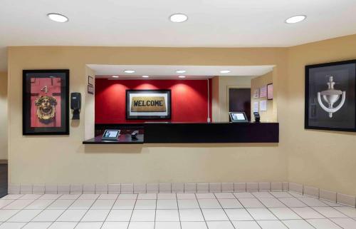 Suburban Studios Columbus Bradley Park in Columbus, USA