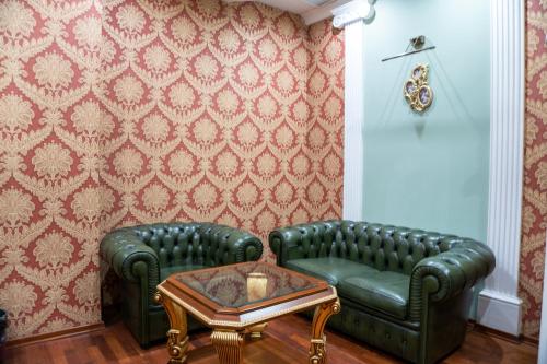 De Paris Hotel - image 2