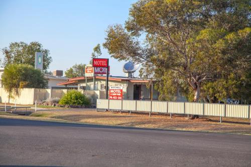 . Mitchell Motel & Cabin Park