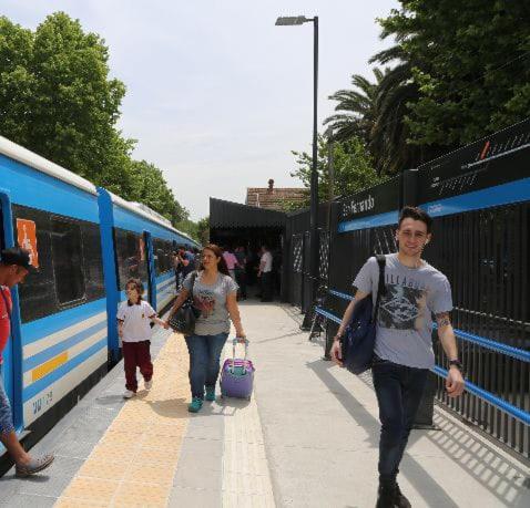 Luminoso Depto S Fernando a 100 m Estación