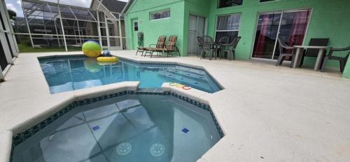 Aylesbury Lane Villa 202 in Davenport, USA