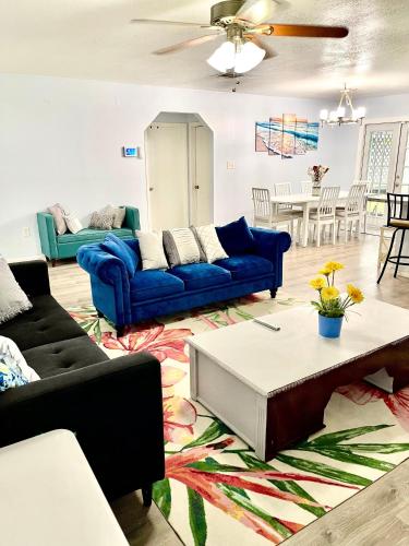 A Cozy Space Coast Retreat in Titusville, USA
