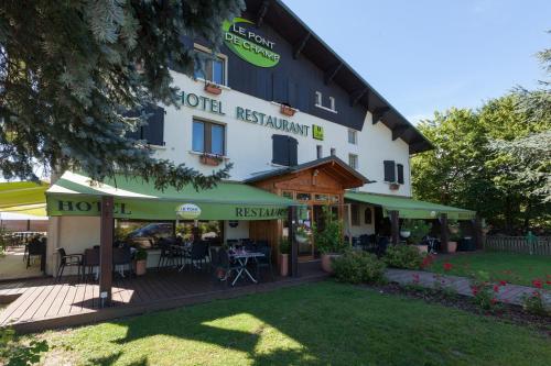 Logis Le Pont de Champ - Hotel - Beaucroissant