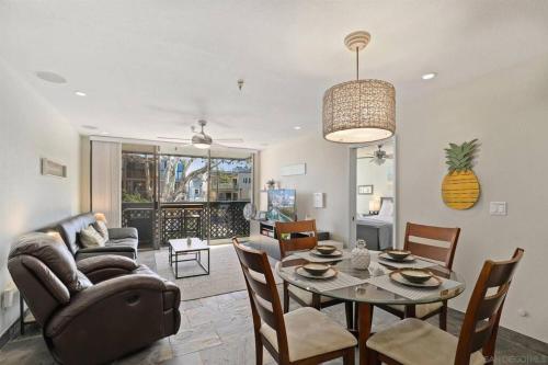 In the Heart of Mission Beach - A Pineapple Paradise