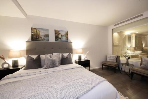 Signature Holiday Homes - D1 Tower - image 10
