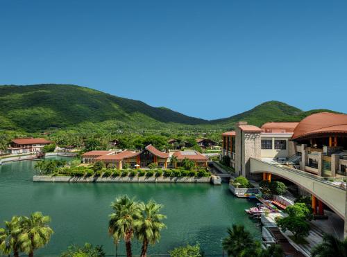 The St. Regis Sanya Yalong Bay Resort